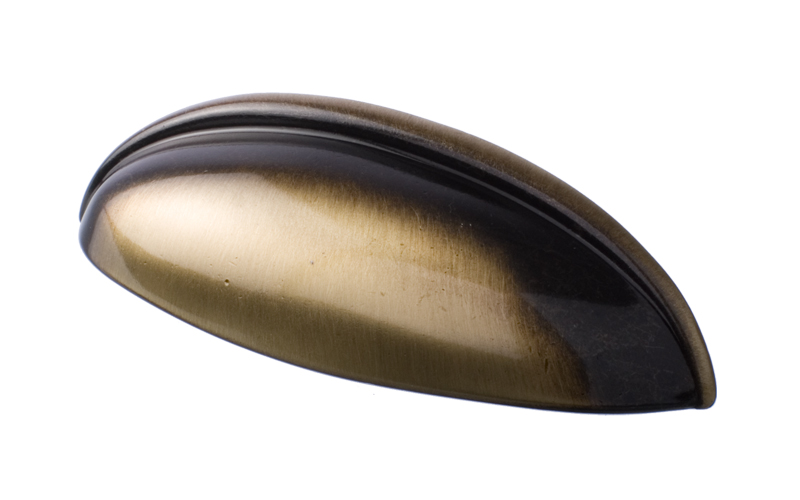 Skålhandtag "Shell" Bronsoxid / Svart nickel