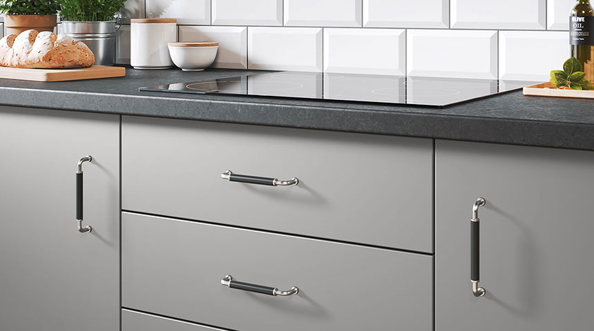 Handtag Club på Grå Luckor